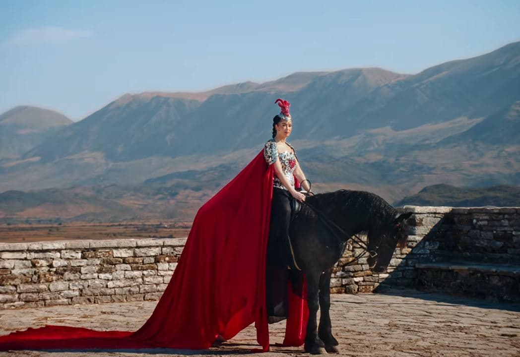 Dafina Zeqiri vjen krejt ndryshe në këngën e re (VIDEO)