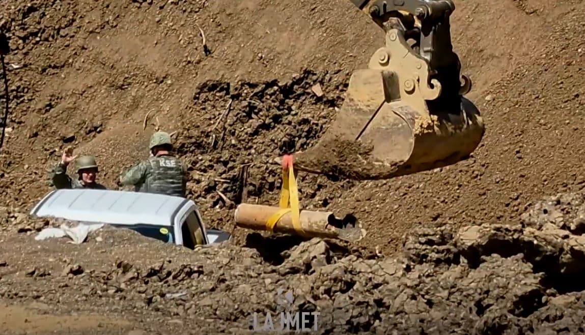 Deminerët e FSK-së nxjerrin raketën e NATO-s në Prishtinë, dyshohet se ka edhe të tjera (VIDEO)