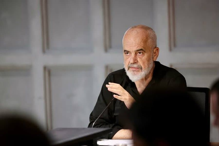 "Thellësisht i tronditur", Rama solidarizohet me Gjermaninë pas sulmit në Berlin
