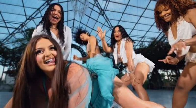 Enca ndan disa skena “hot” nga klipi i këngës së re (VIDEO)