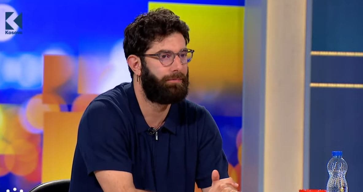 “Nëse Ronaldo nuk fiton Botërorin, e rruaj mjekrën”, Bërbatovci e mban fjalën (VIDEO)