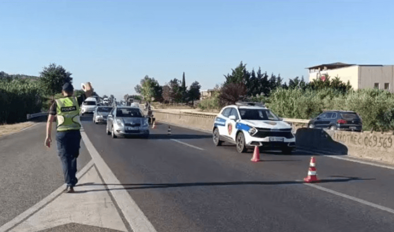 Aksident i rëndë në Lushnjë: 75-vjeçarja përplaset në autostradë, gjendja e saj kritike