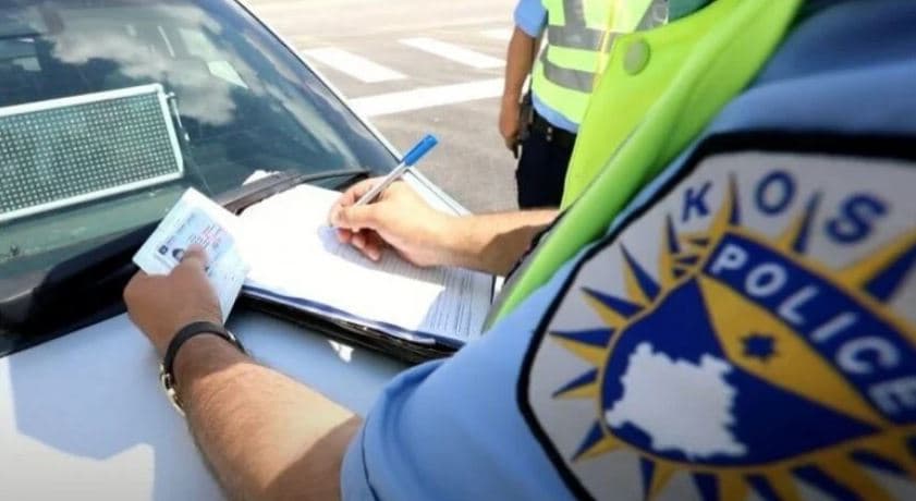 Gara shpejtësie në Prizren, tre persona gjobiten me nga 500 euro dhe u merret leja