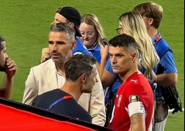 Xhaka i dëshpëruar pas eliminimit (VIDEO)