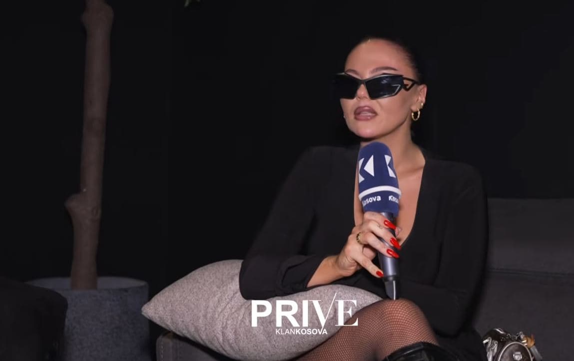 Janina rikthehet në Prive Klan Kosova me intervistën e dytë në karrierë: Kam bërë muzikë për njerëzit që e duan (VIDEO)