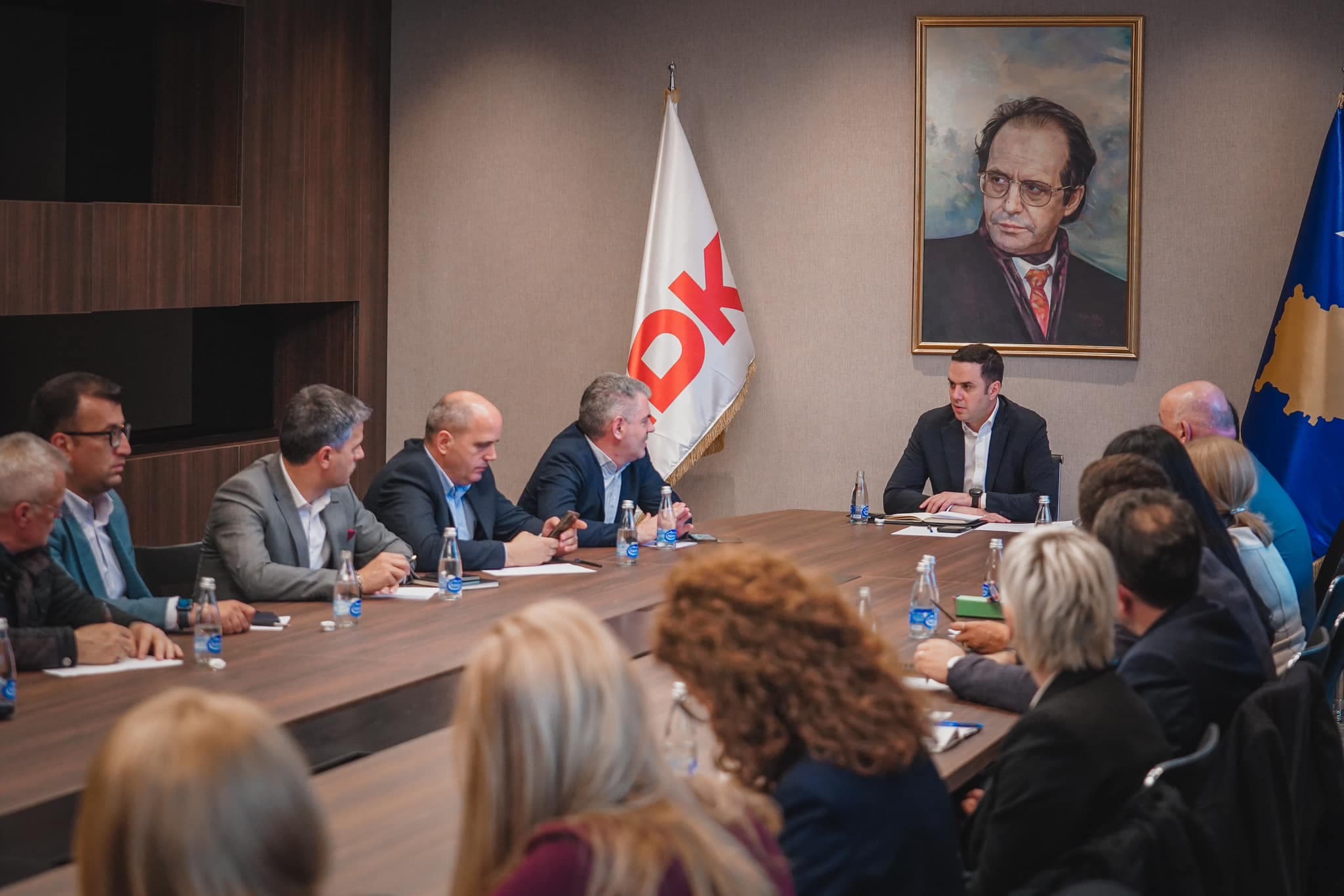 LDK-ja e mbledh sot kryesinë