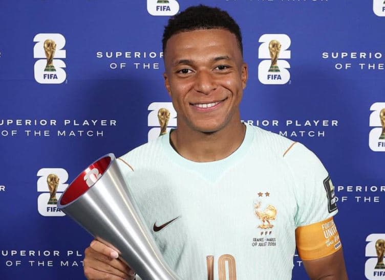 "Mbreti" Mbappe, rekord historik dhe çmimi "Lojtari i Ndeshjes"