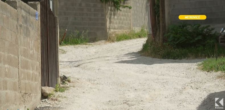 Bajri i Mitrovicës pret asfaltin, banorët kërkojnë ndërhyrje (VIDEO)