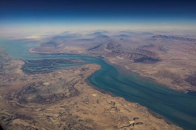 “Irani do të mbyllë Ngushticën e Hormuzit pas çdo sulmi të ri amerikan”