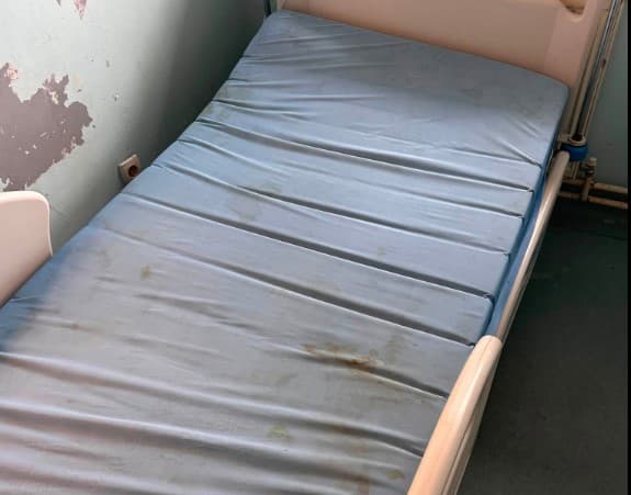 Gjendja në Pediatri, këshilltari i Vitisë mundohet ta arsyetojë: S’e kemi pasur dorën e hekurt