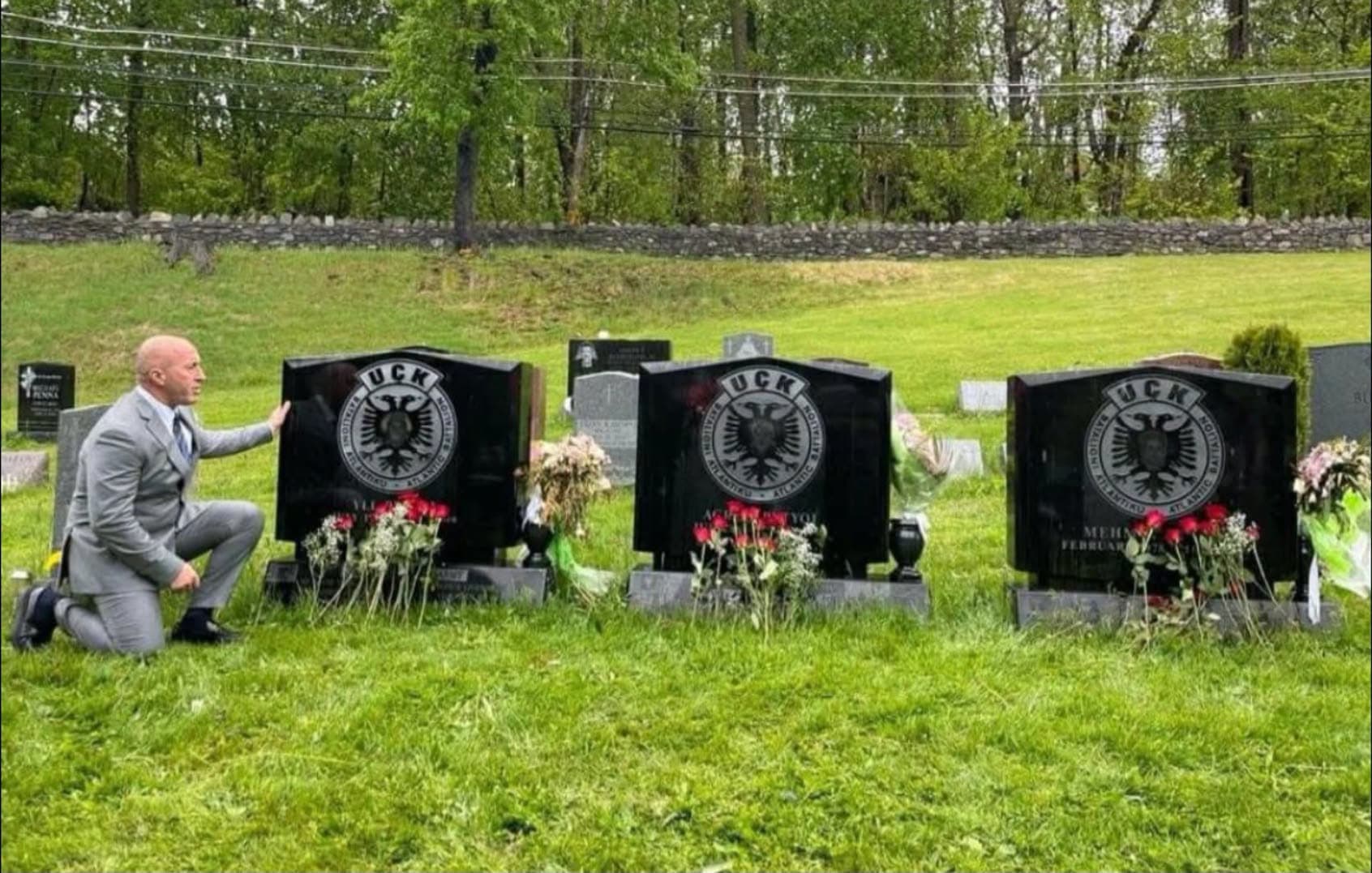 Haradinaj kujton vëllezërit Bytyqi: Dhimbja e familjes së tyre është dhimbja jonë