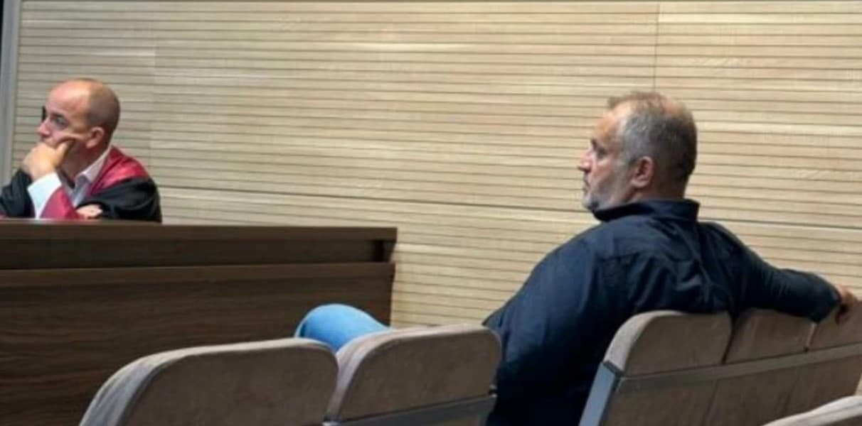Shpend Ahmeti dënohet me 2 vjet burgim dhe 5 mijë euro gjobë