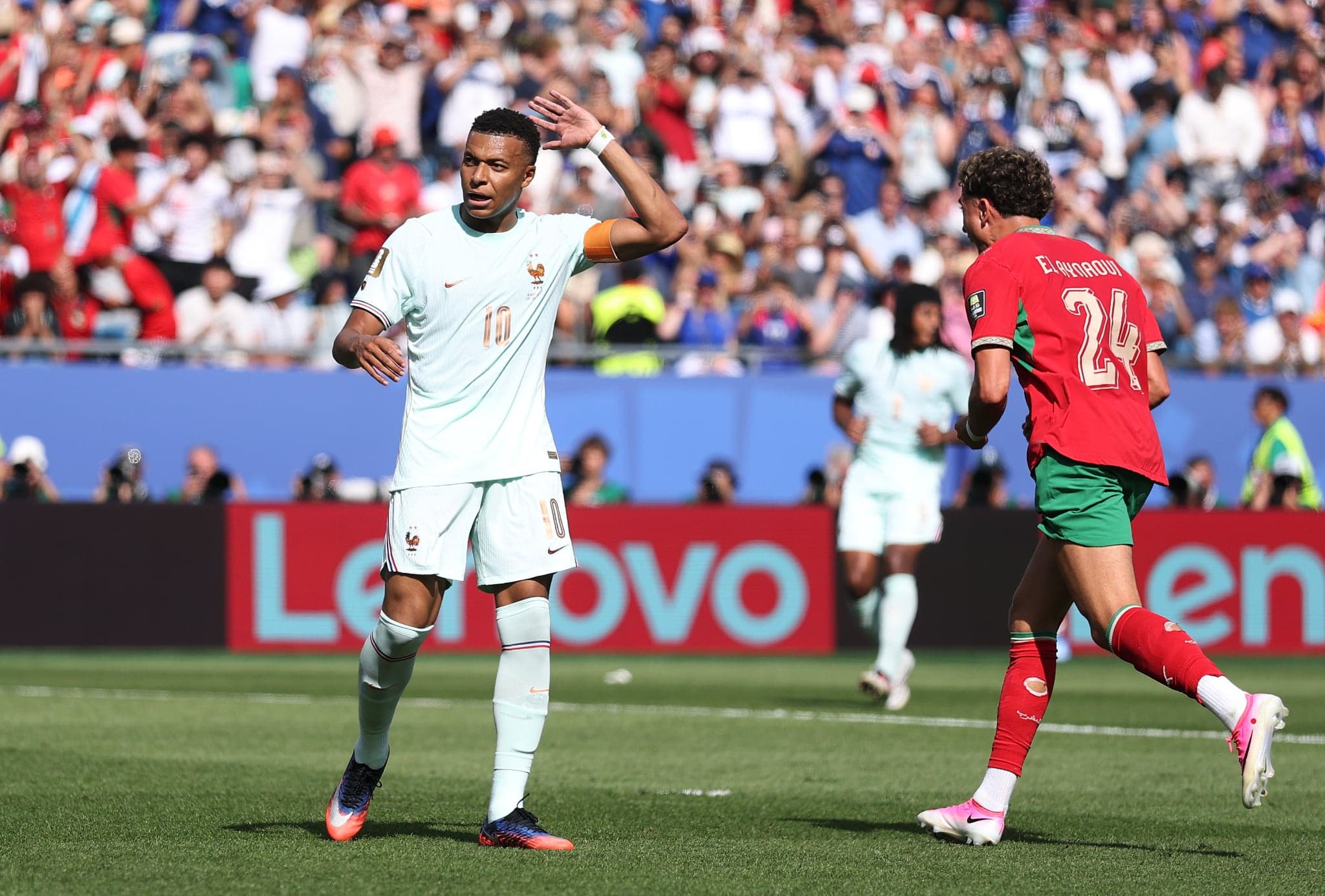 Mbappe huq penaltinë! Maroku është gjallë!