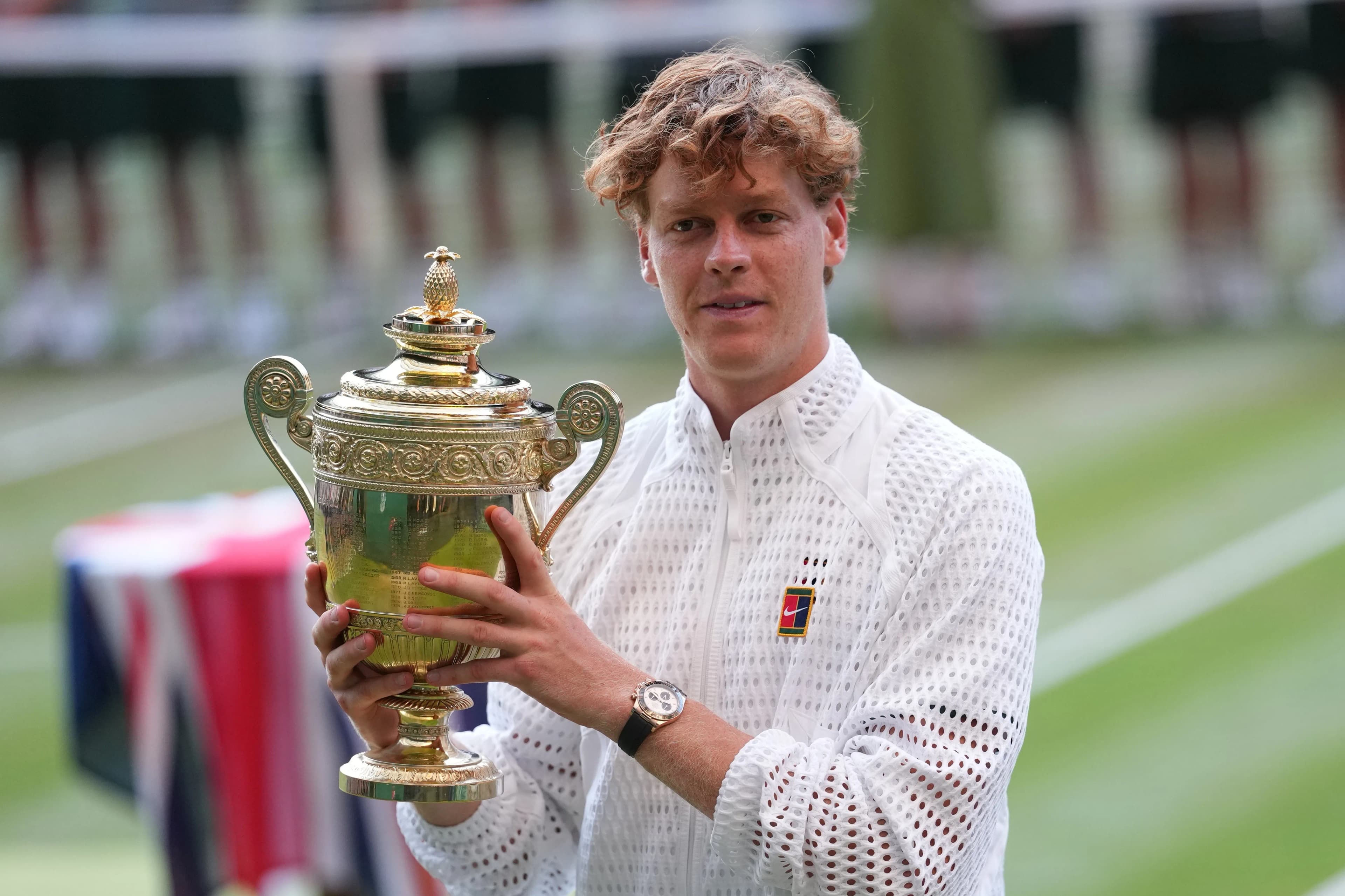 Jannik Sinner triumfon në Wimbledon, mposht Zverevin në një finale spektakolare