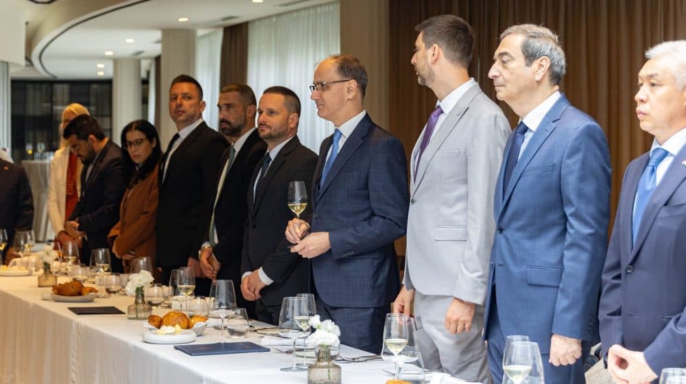 Kryeministri serb shtron drekë për shtetet që s’e kanë njohur Kosovën