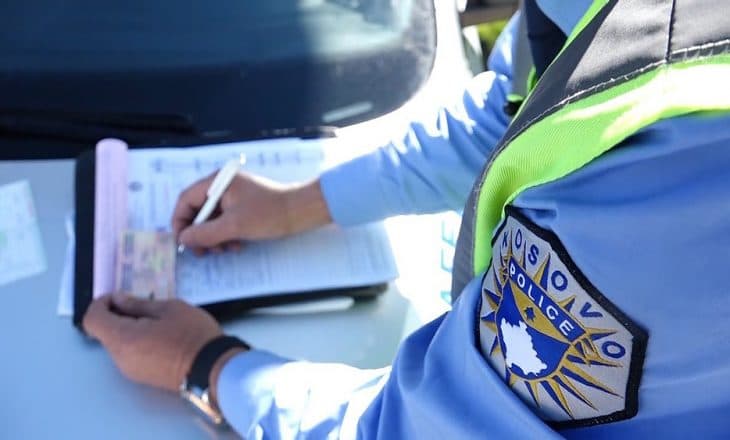 Policia shqipton 2 mijë e 300 gjoba trafiku brenda 24 orëve të fundit