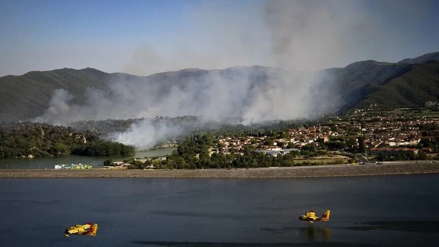 Zjarret përhapen në të gjithë Francën, vala e të nxehtit intensifikohet