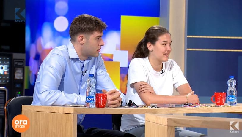 Motër e vëlla nga Peja përfaqësojnë me krenari Kosovën në volejboll e basketboll (VIDEO)