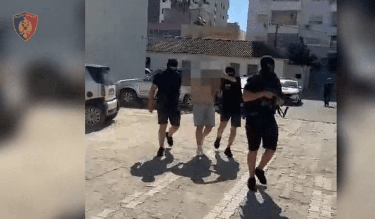 26-vjeçari i kërkuar nga Italia kapet në Kavajë, akuzohet për trafik droge