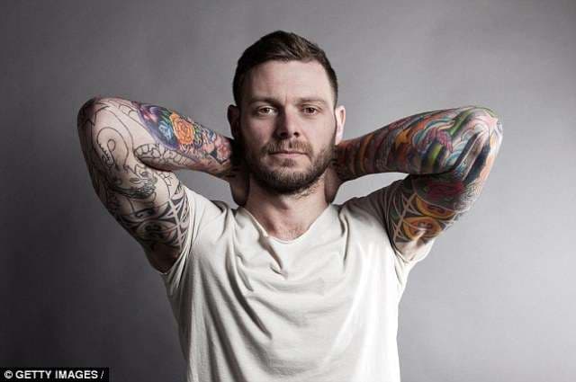 Çfarë thotë studimi më i ri për meshkujt që kanë tatuazhe?