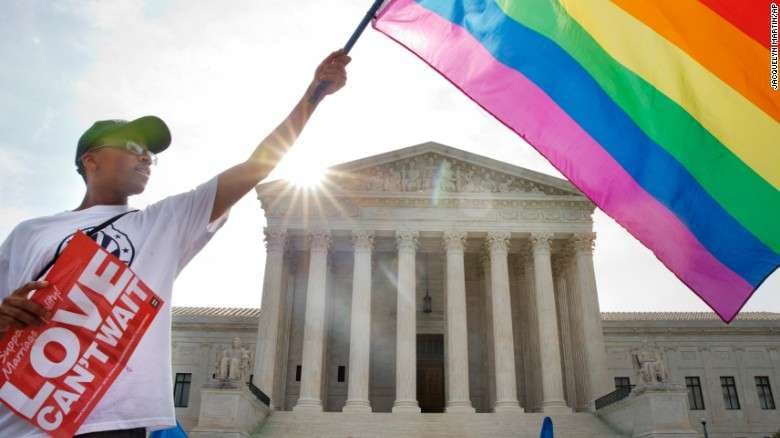Studimi i ri: Legalizimi i martesave homoseksuale e zvogëlon numrin e vetëvrasjeve