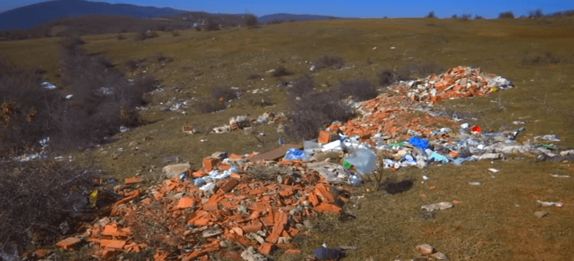 Fshatrat në Prishtinë po i mbulon bërlloku (VIDEO)