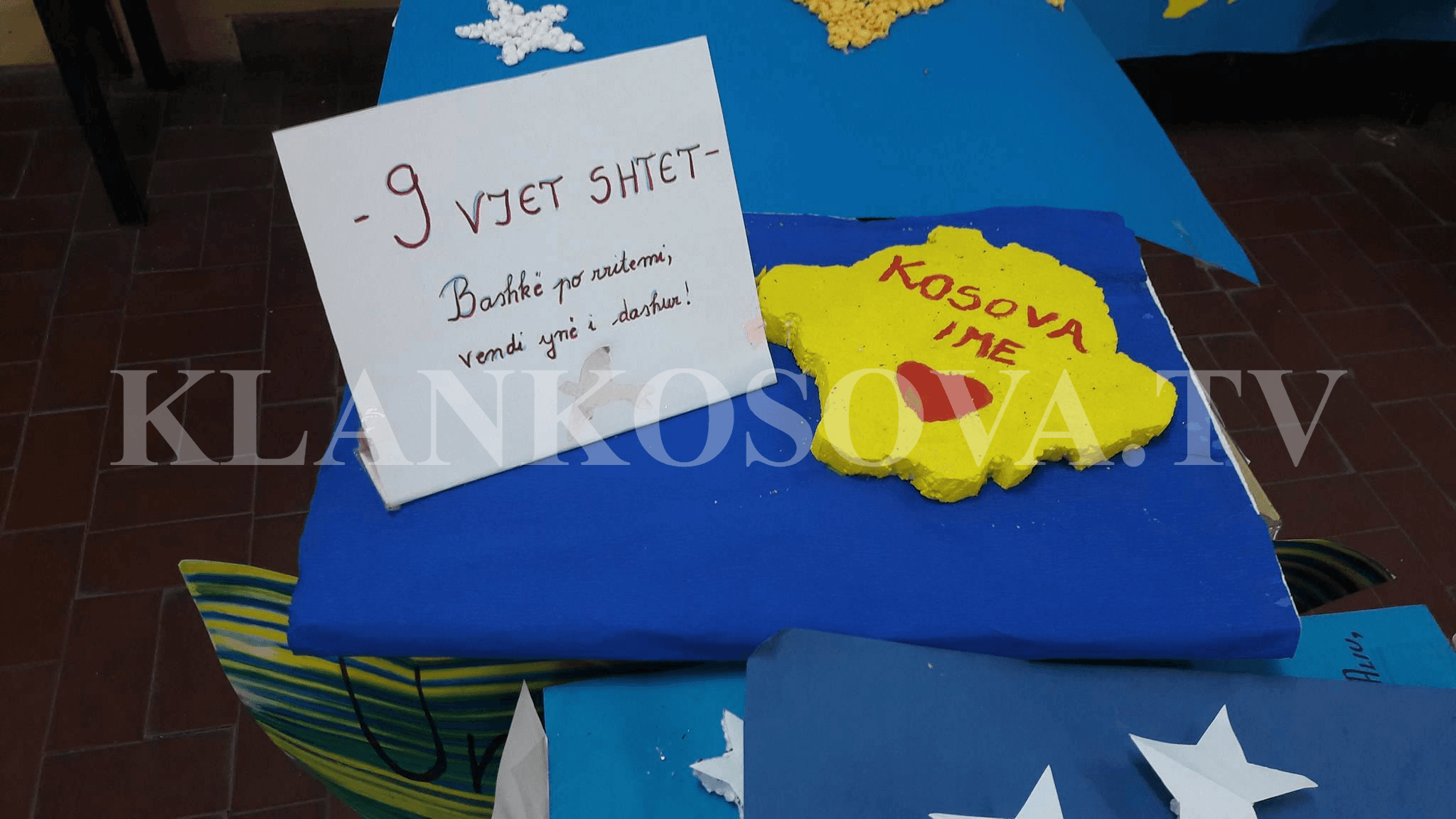 Nxënësit sjellin punime artistike për nëntë vjetorin e Pavarësisë së Kosovës