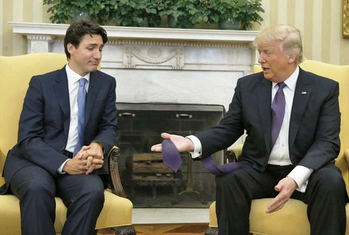 Kur njerëzit qeshin me kravatat e Trump