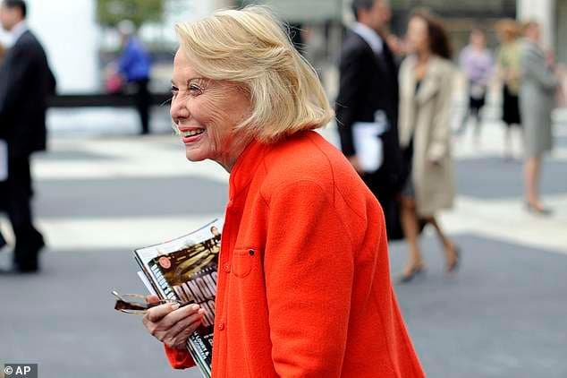 Vdes kolumnistja legjendare Liz Smith