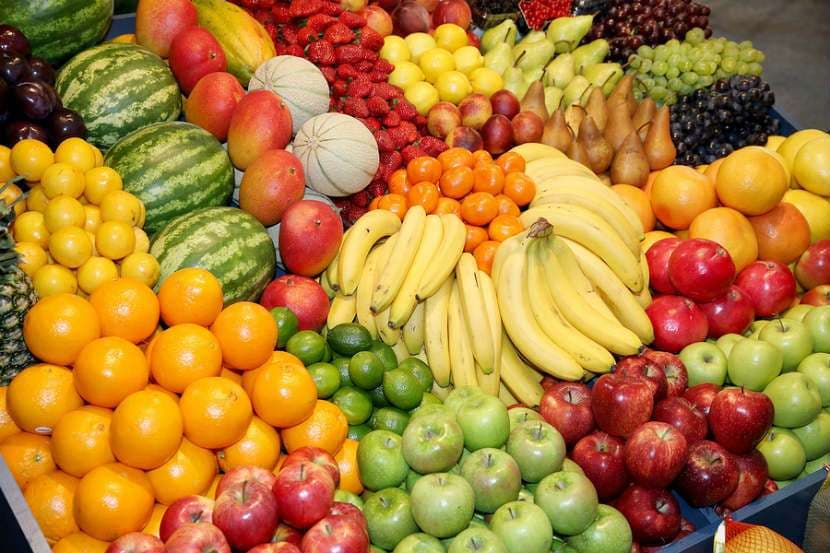 Arsyet se pse nuk duhet t'i hiqni frutat nga dieta juaj