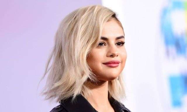 Selena Gomez duket e lumtur pas daljes nga spitali psikiatrik (FOTO)
