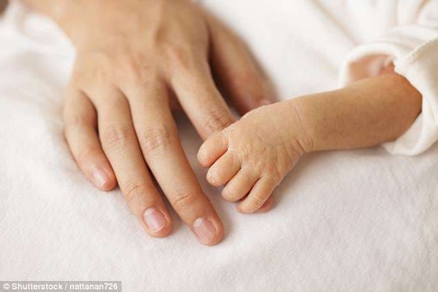 Kujdesi mjekësor i prindërve përshpejton shërimin e foshnjave