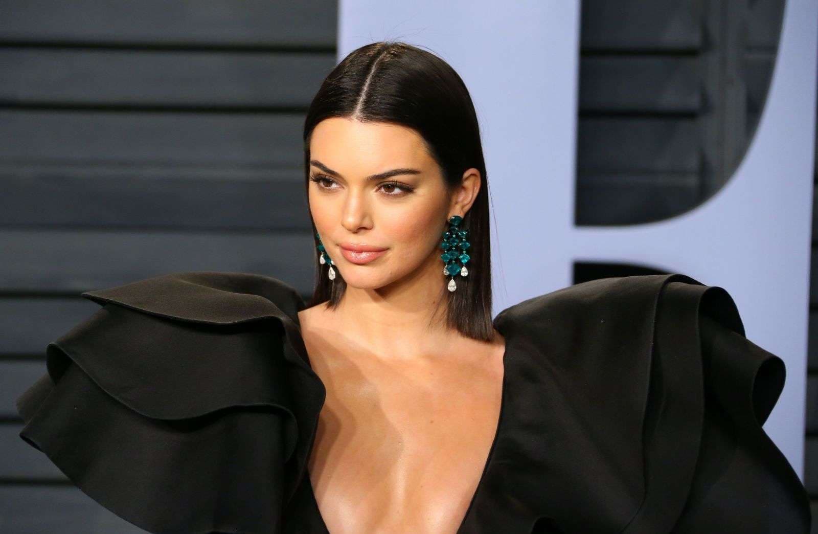 Kendall Jenner pranon se ka hapur llogari fallso për të kontrolluar ish të dashurin