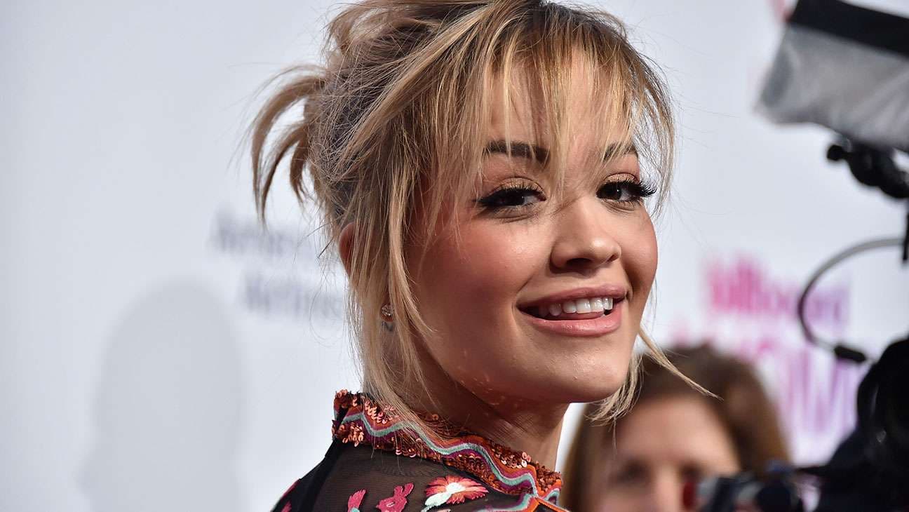Rita Ora shfaqet nudo sërish (FOTO)