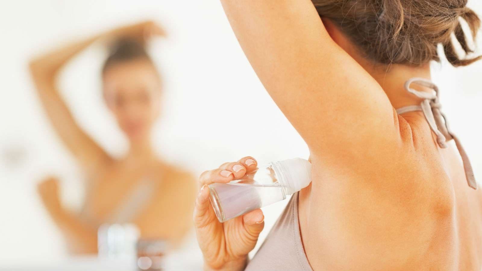 Kështu duhet të përdoret deodoranti