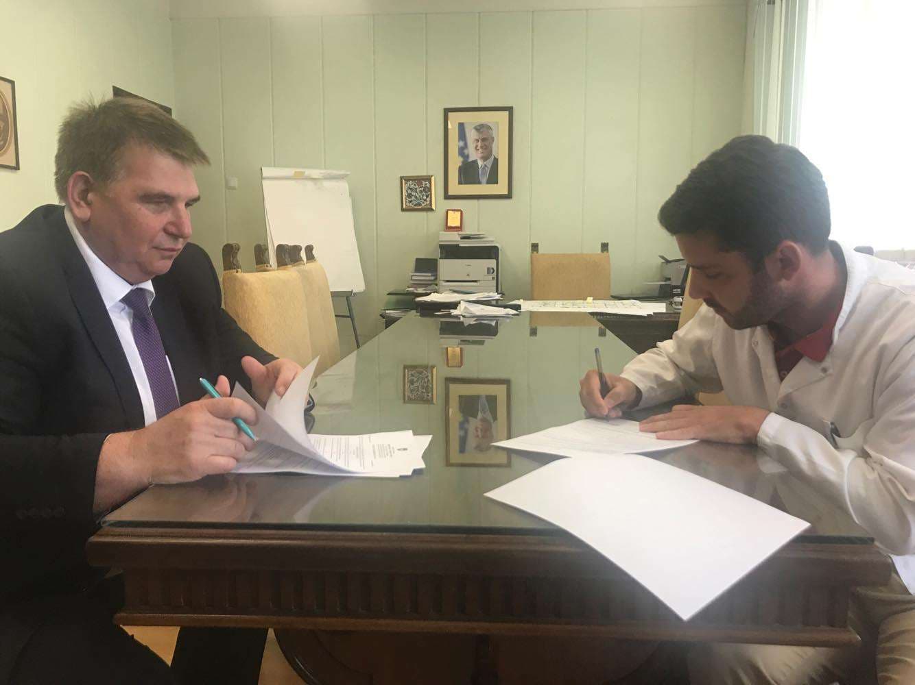 Nisin punën 18 specialistë të ri në Spitalet e Përgjithshme