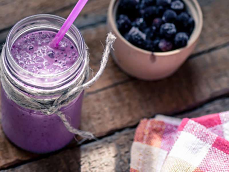 Smoothie me manaferra zgjidhja e mëngjeseve!