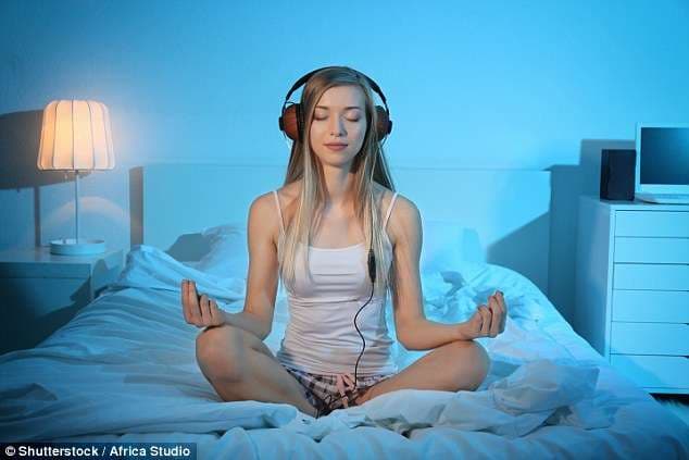 Muzikë të qetë para gjumit që të parandaloni sulmin në zemër