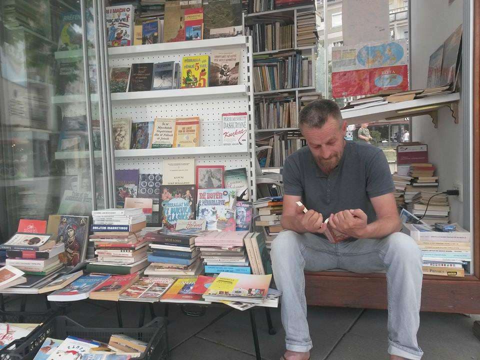 Shpend Ahmeti: Florim mos i liro çmimet e librave, eja nesër në komunë