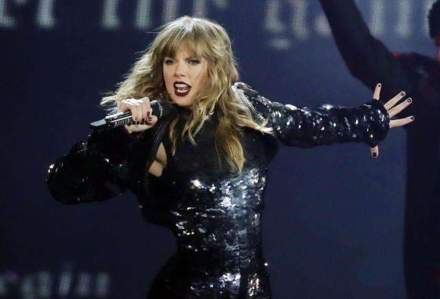 Taylor Swift mbështetë dy demokratë në zgjedhjet afatmesme