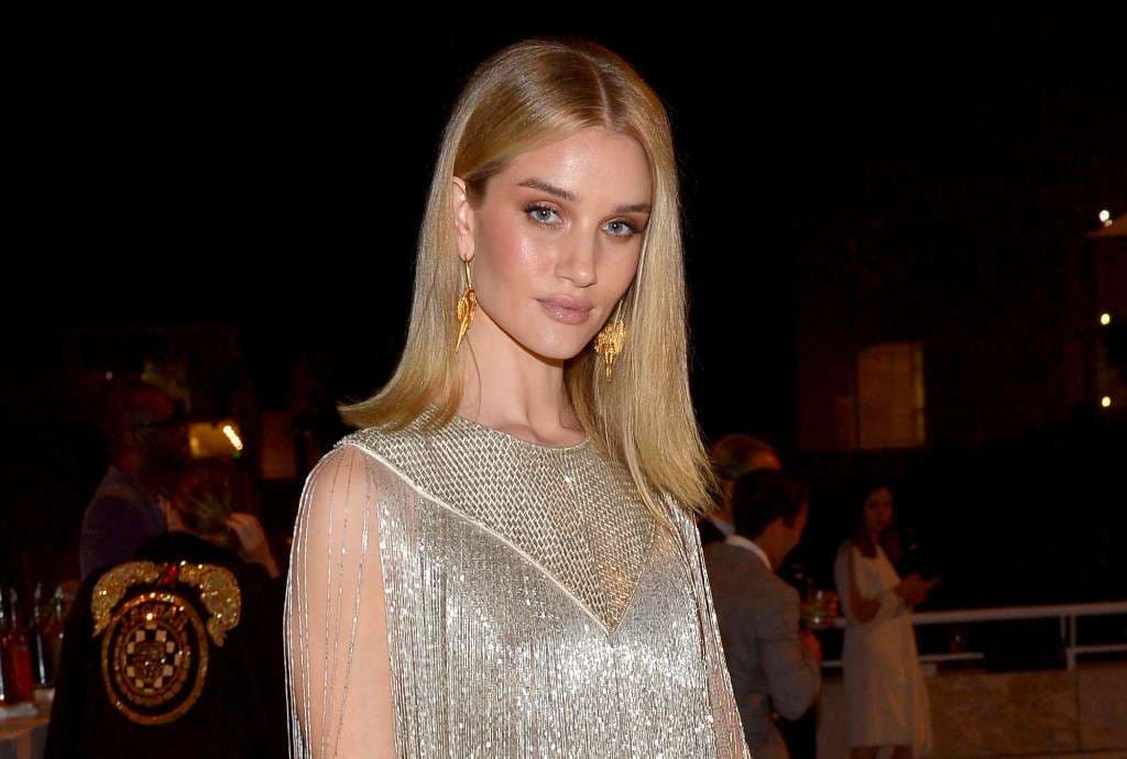 Rosie Huntington-Whiteley shpjegon dorëheqjen e saj nga Victoria’s Secret