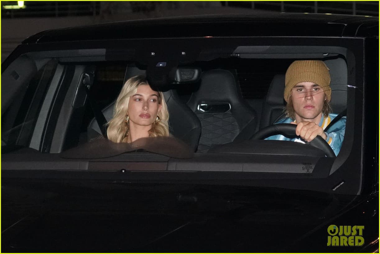 Justin dhe Hailey së bashku në kishë (FOTO)