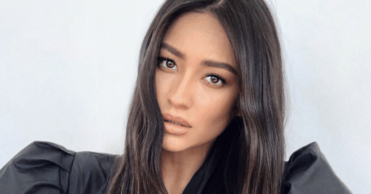 Shay Mitchell abortoi një fëmijë gjatë vitit 2018