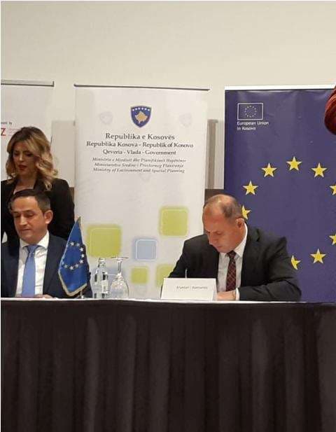 Komuna e Drenasit nënshkruan Memorandum mirëkuptimi për grantin e performancës për mjedisin