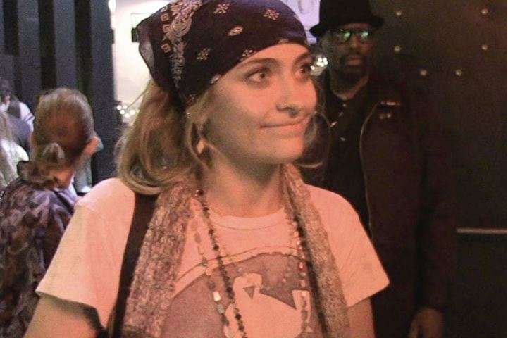 Çka po ndodh me të bijën e Michael Jackson pasi tentoi të vetëvritej?