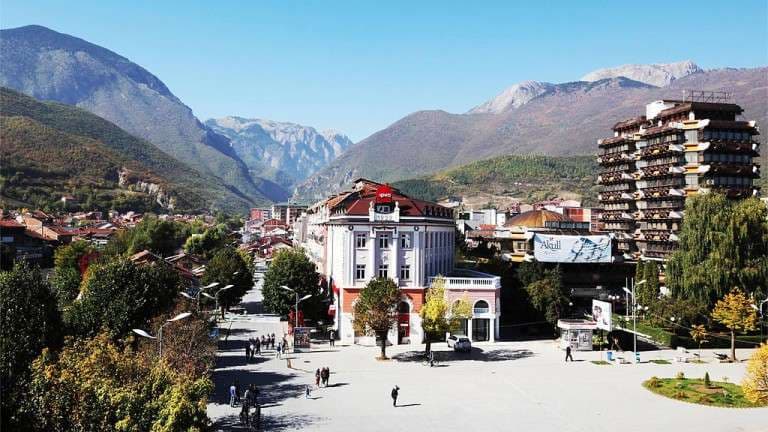 20 vjet burg pesë personave që u shitën qytetarëve banesa inekzistente - fituan mbi 1.8 milion euro