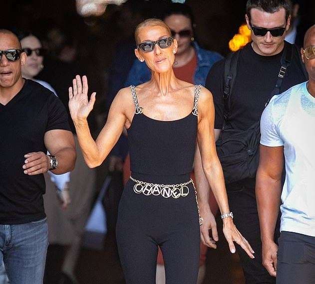 Celine Dion merr vëmendjen me veshjen gjashtëmijë dollarëshe nga Chanel