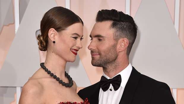 Gruaja e Adam Levine thotë se largimi i tij nga “The Voice” është gjë e mirë për të