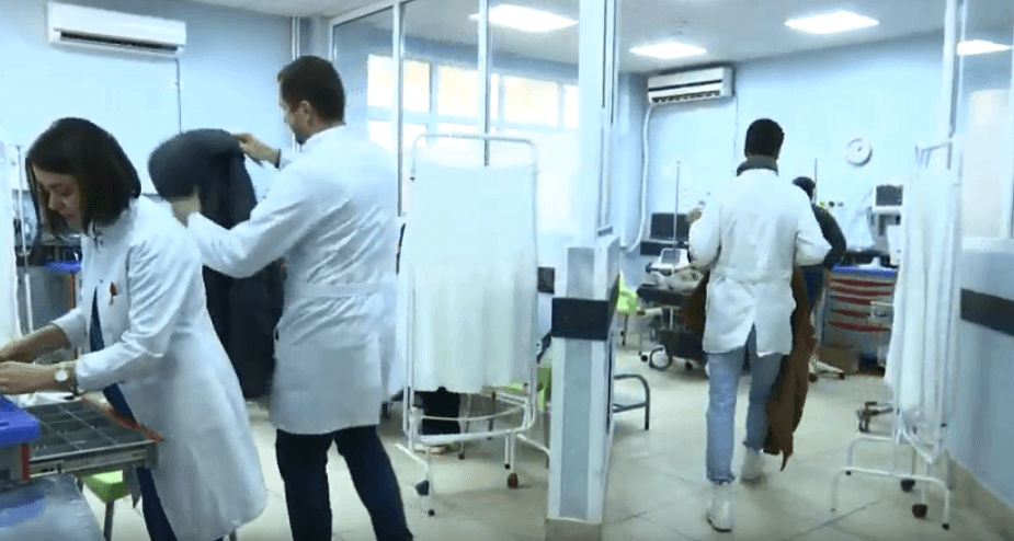 Emergjenca në QKUK e stërngarkuar (VIDEO)