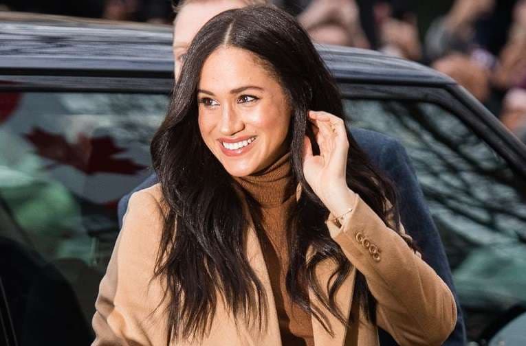 Meghan Markle rikthehet në publik me një veshje interesante